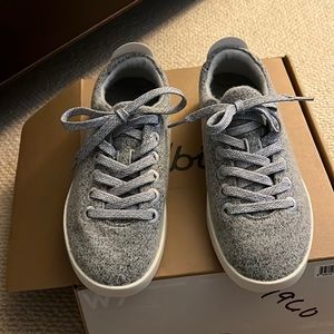 NEW WITH BOX Gray Allbirds women’s wool piper size 7